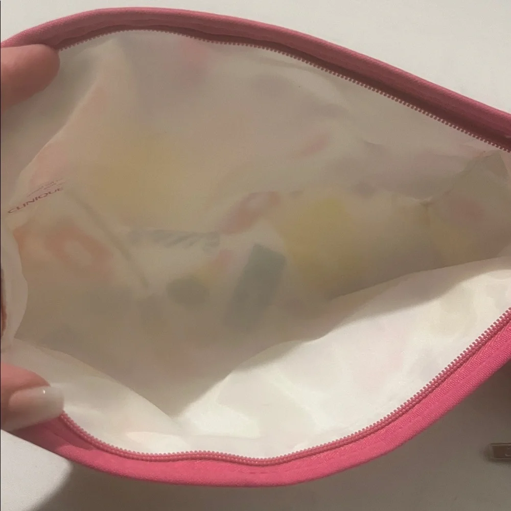 NWOT Clinique Cosmetic Bag Set Lot